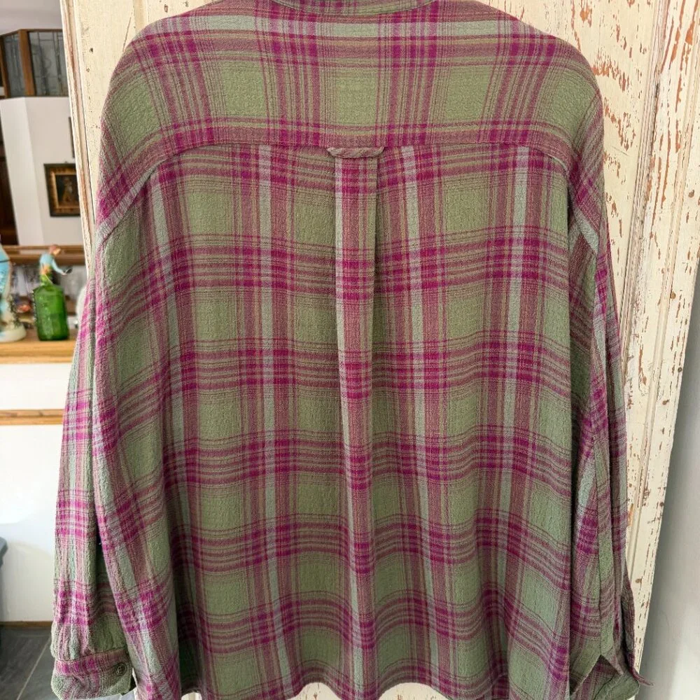 URBAN OUTFITTERS BDG PLAID OVERSIZED SHIRT - Picture 3 of 3